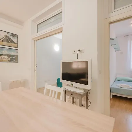 Lejlighed Casa Falco - 15 Min Dalla Stazione E Dal Centro