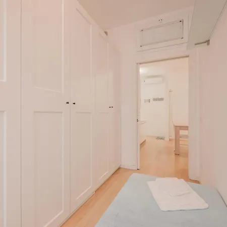Appartamento Casa Falco - 15 Min Dalla Stazione E Dal Centro *