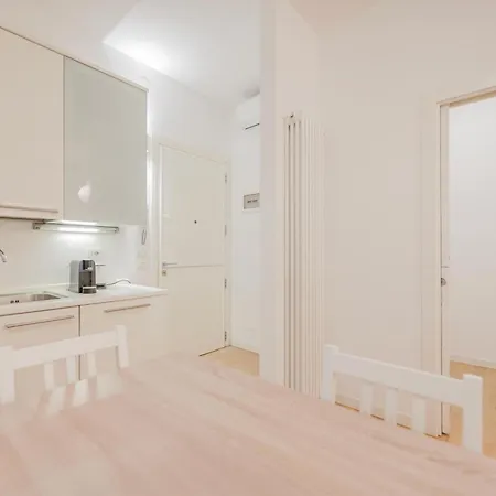 Casa Falco - 15 Min Dalla Stazione E Dal Centro *