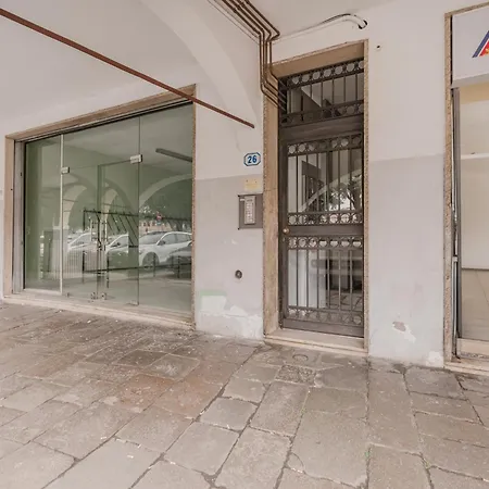 Apartman Casa Falco - 15 Min Dalla Stazione E Dal Centro *